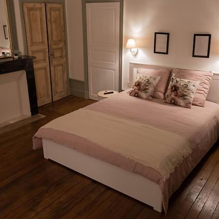 Un Dimanche Chez Julie Chambre Leontine Parthenay Kültér fotó