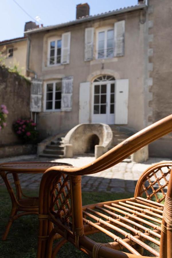 Un Dimanche Chez Julie Chambre Leontine Parthenay Kültér fotó